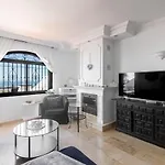 Villa Via Real 78 *